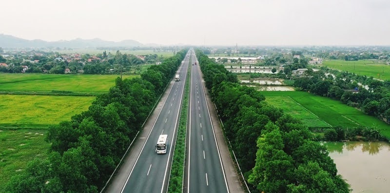 The Cau Gie - Ninh Binh Expressway connects GNP Dong Van 3 to key areas