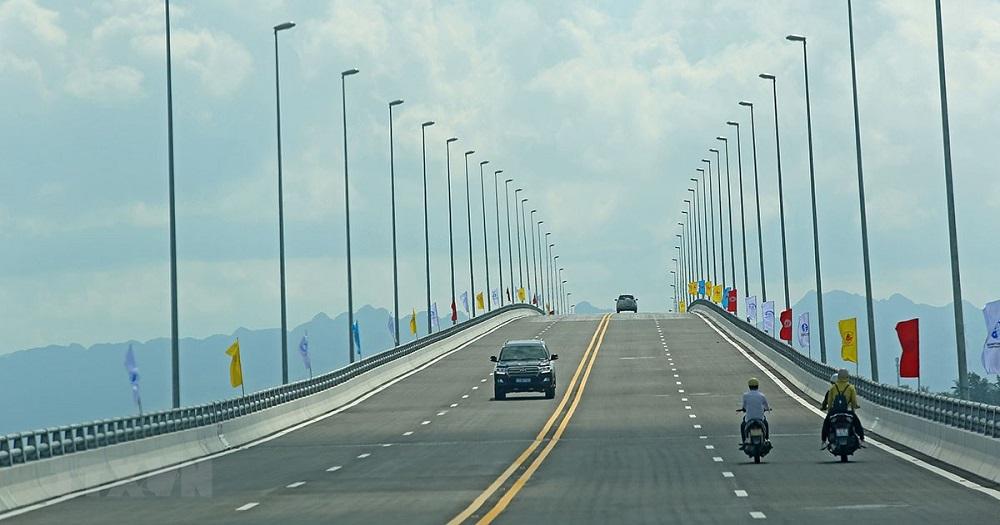 Tan Vu - Lach Huyen Bridge, the longest sea bridge in Southeast Asia