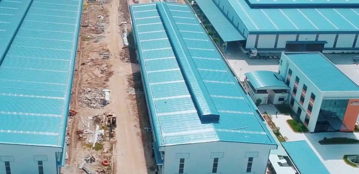 Nóc gió nhà xưởng được sử dụng trong công nghiệp