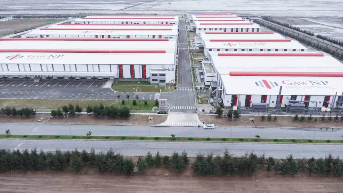 Traditional pitched roof is the most popular type in factory projects in Vietnam today.