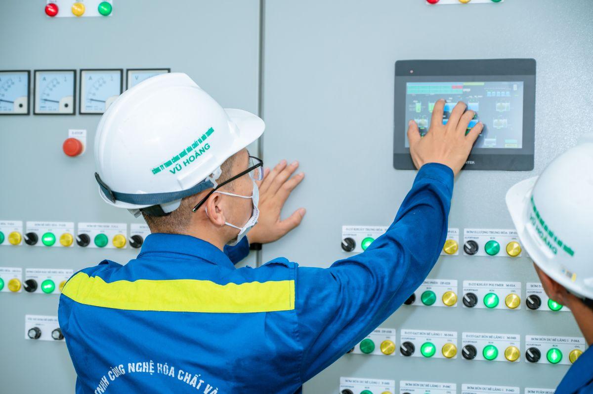 GNP warehouse for lease is provided with modern facilities.